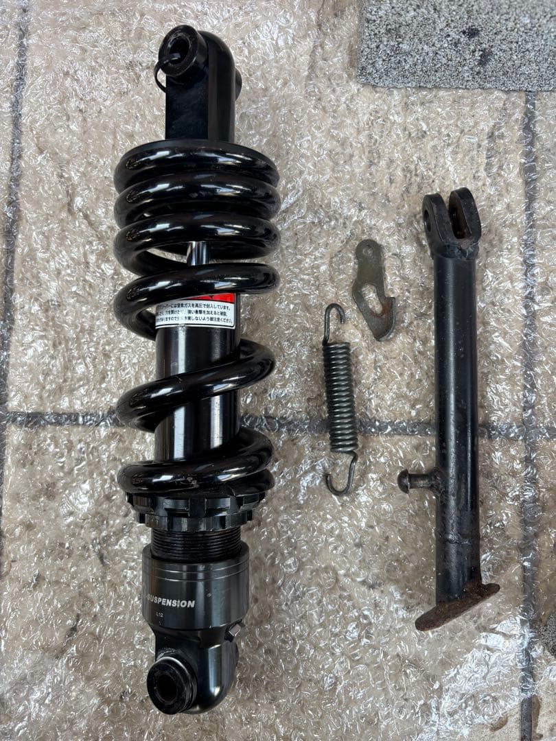 TW200用ＧＯＯＤＳ　G-SUSPENSIONとショートスタンド　車高調リアサ