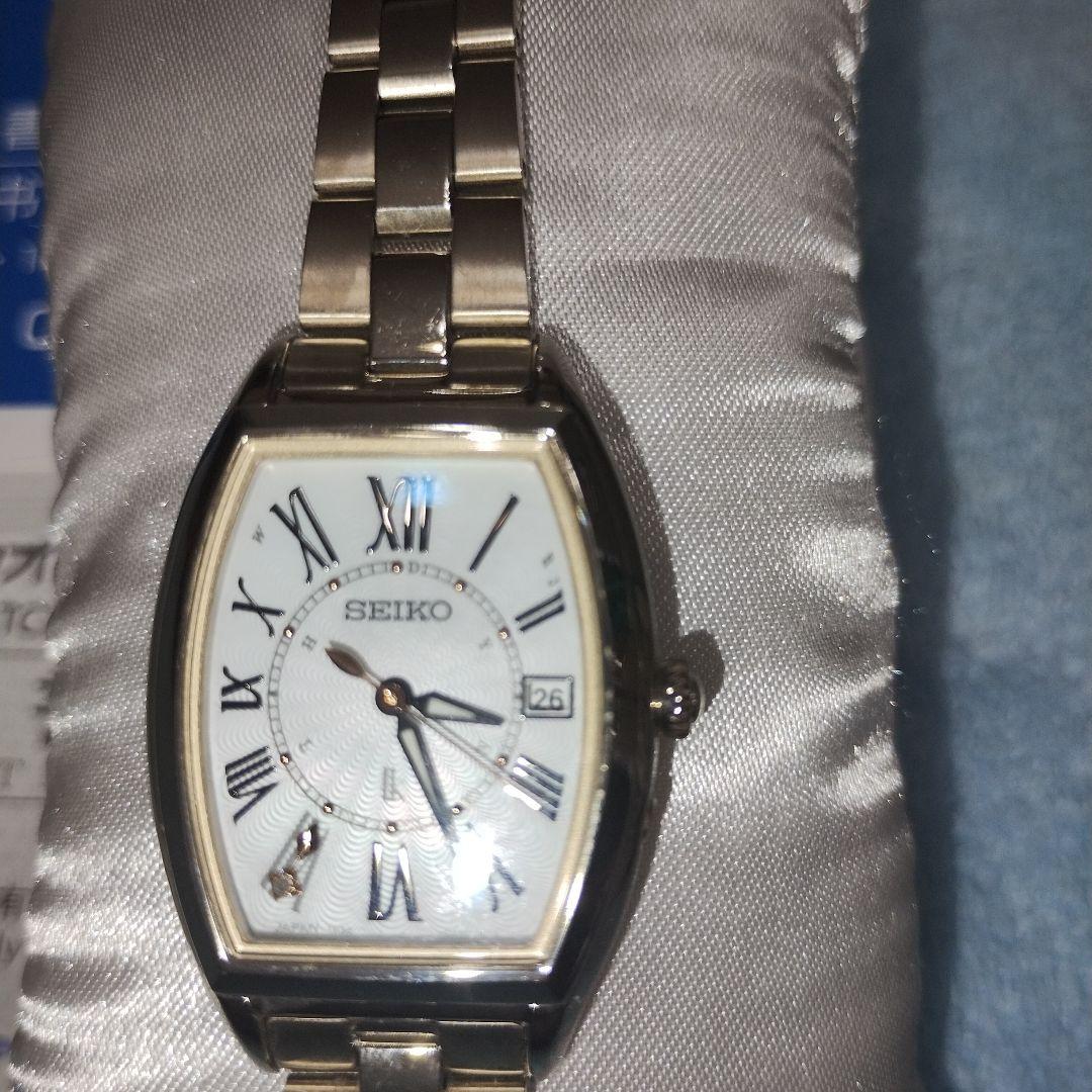 未使用級！セイコールキアSEIKOLUKIAチタン白蝶貝ダイヤ定価101200円