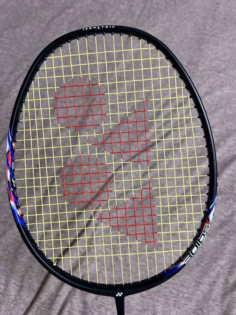YONEX Astrox バドミントンラケット元値30000円