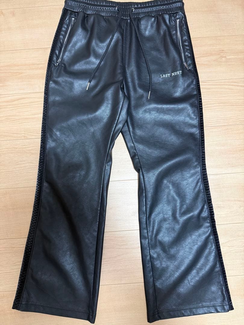 LASTNEST レザーフレアパンツ