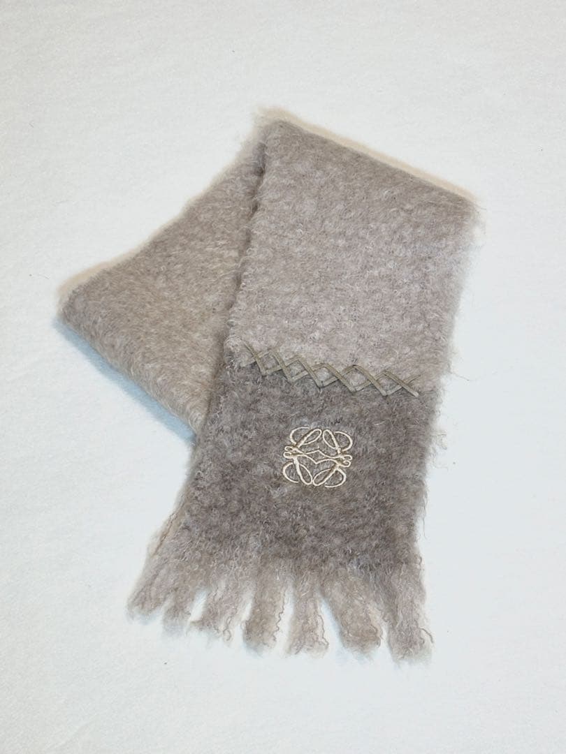 LOEWE グレー系 マフラー フリンジ付き