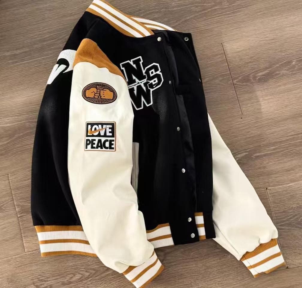 Nike スタジャン