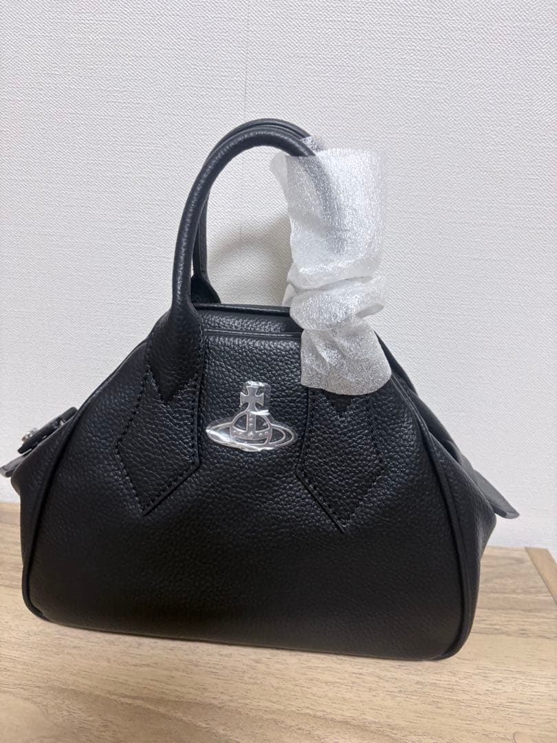 新品未使用 ヴィヴィアン ヤスミン スモール 黒