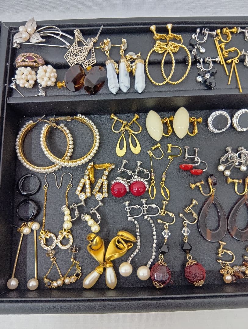 ピアス・イヤリングとネックレスのまとめ売り 未使用ライター付属品付き