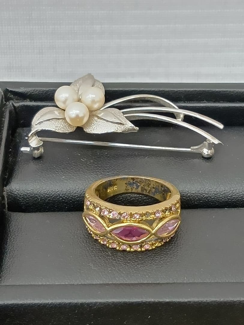 ピアス・イヤリングとネックレスのまとめ売り 未使用ライター付属品付き