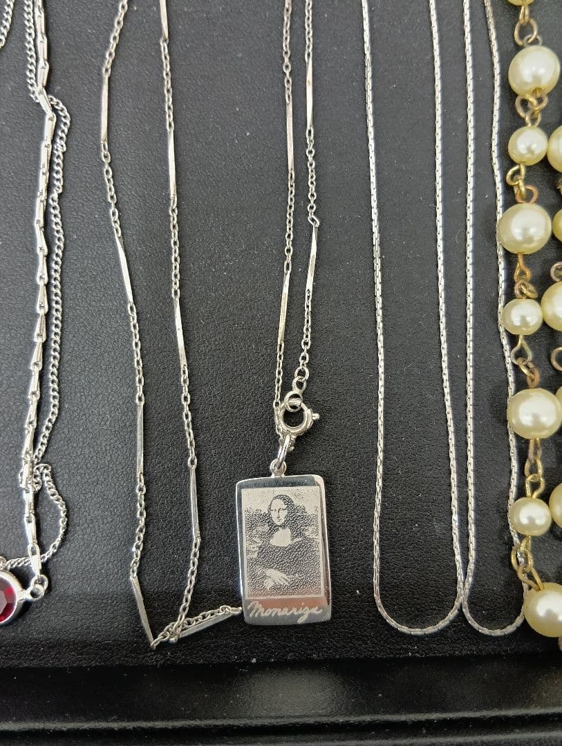 ピアス・イヤリングとネックレスのまとめ売り 未使用ライター付属品付き