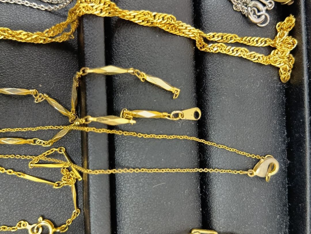 ピアス・イヤリングとネックレスのまとめ売り 未使用ライター付属品付き