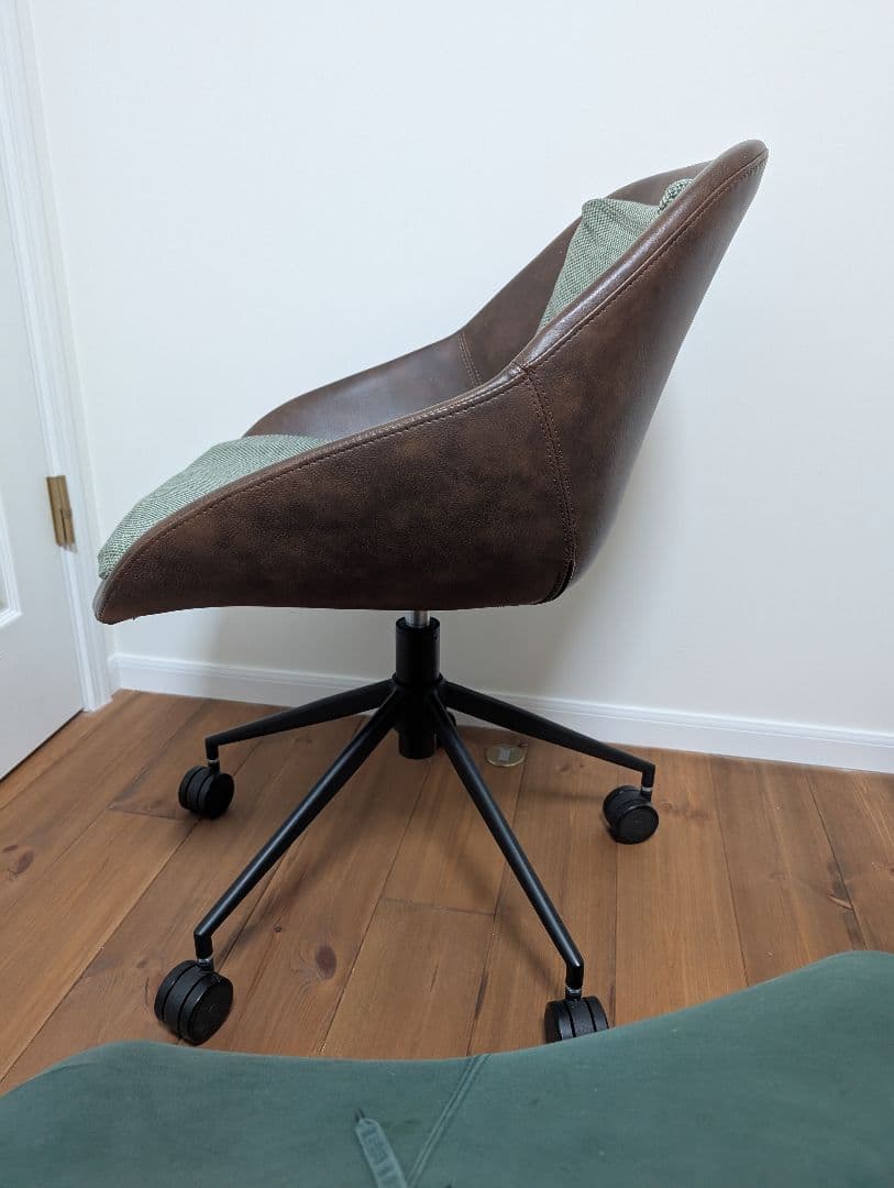 adepeche パニッシュ オフィス チェア