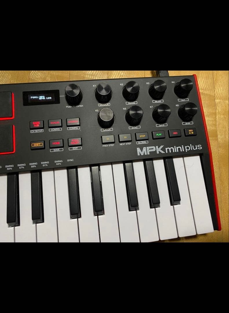 AKAI MPK mini plus 本体