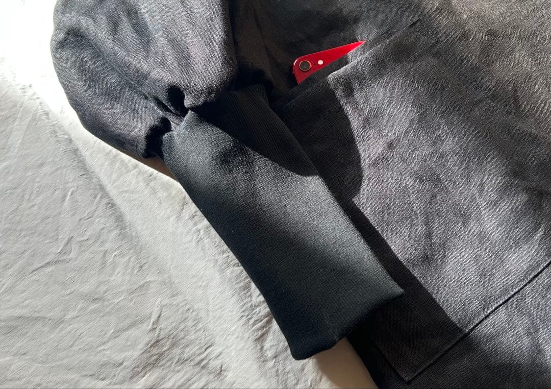 【ねこページ】しなやかでしっかりめ中厚〜厚地ブラック＊リブ袖口割烹着ワンピ