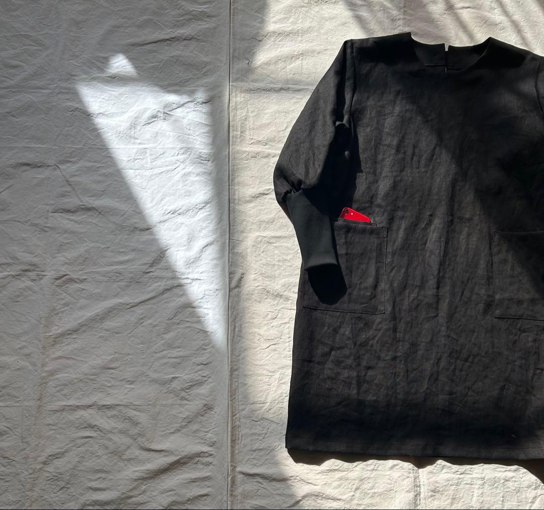 【ねこページ】しなやかでしっかりめ中厚〜厚地ブラック＊リブ袖口割烹着ワンピ