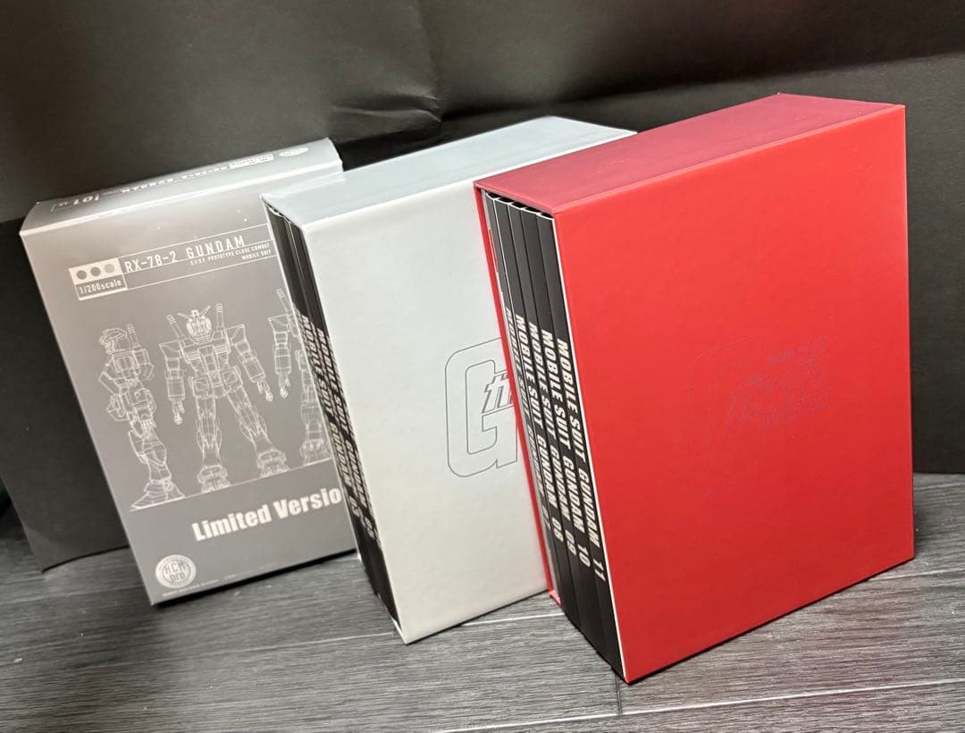 ④GUNDAM DVD BOX フィギュア付き