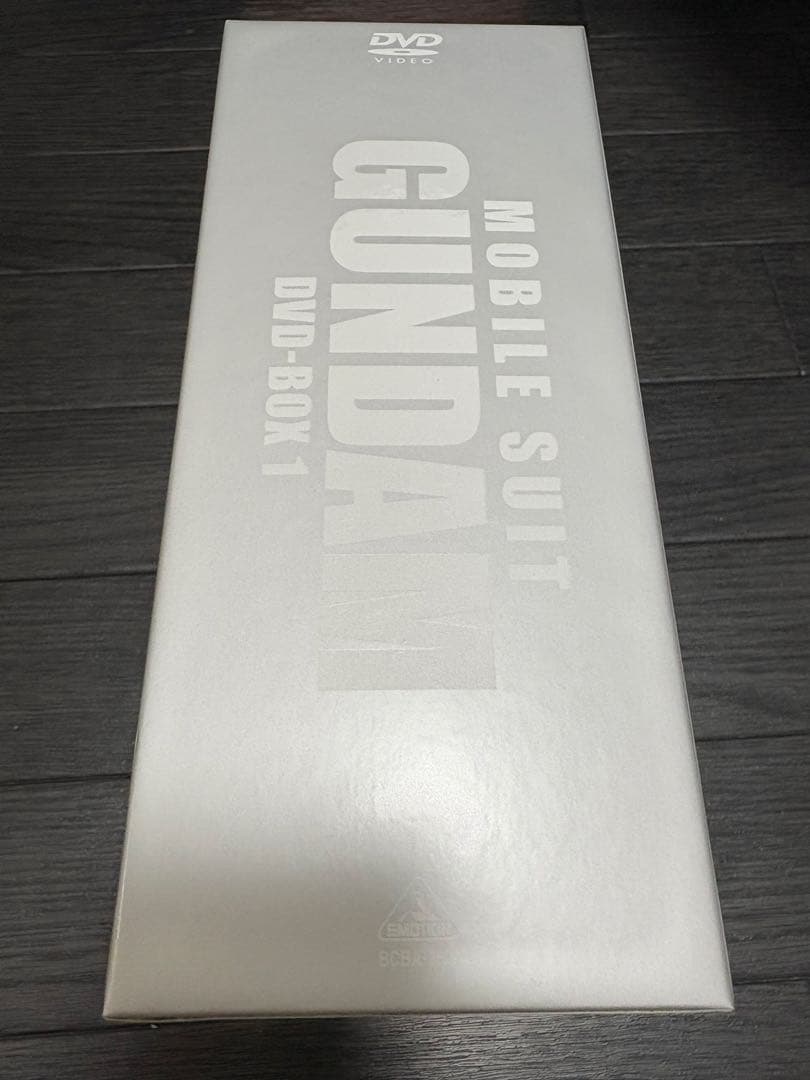 ④GUNDAM DVD BOX フィギュア付き