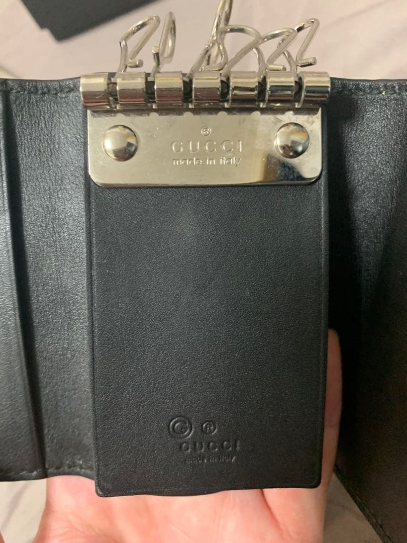 美品✨️GUCCI ブラック GGパターン キーケース