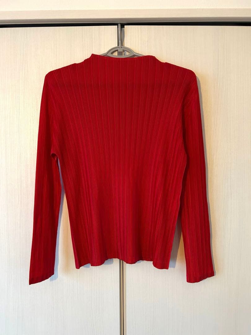 【新品未使用‼️】PLEATS PLEASE ISSEYMIYAKE 長袖トップ