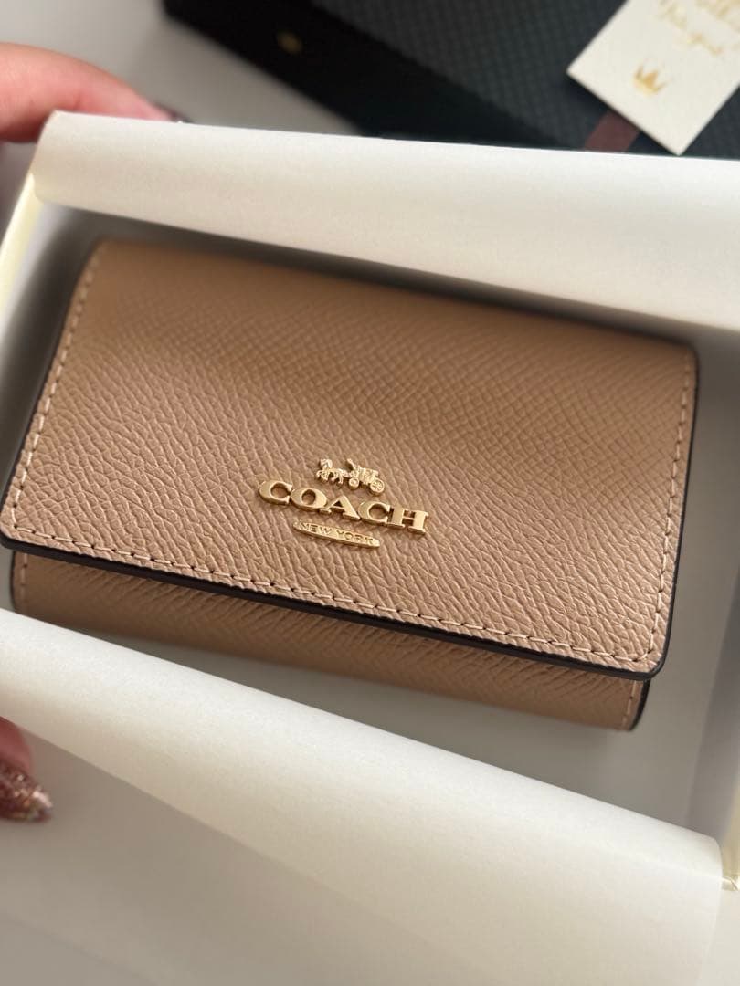 COACH ベージュキーケース ギフトボックス付き 最終値下げ