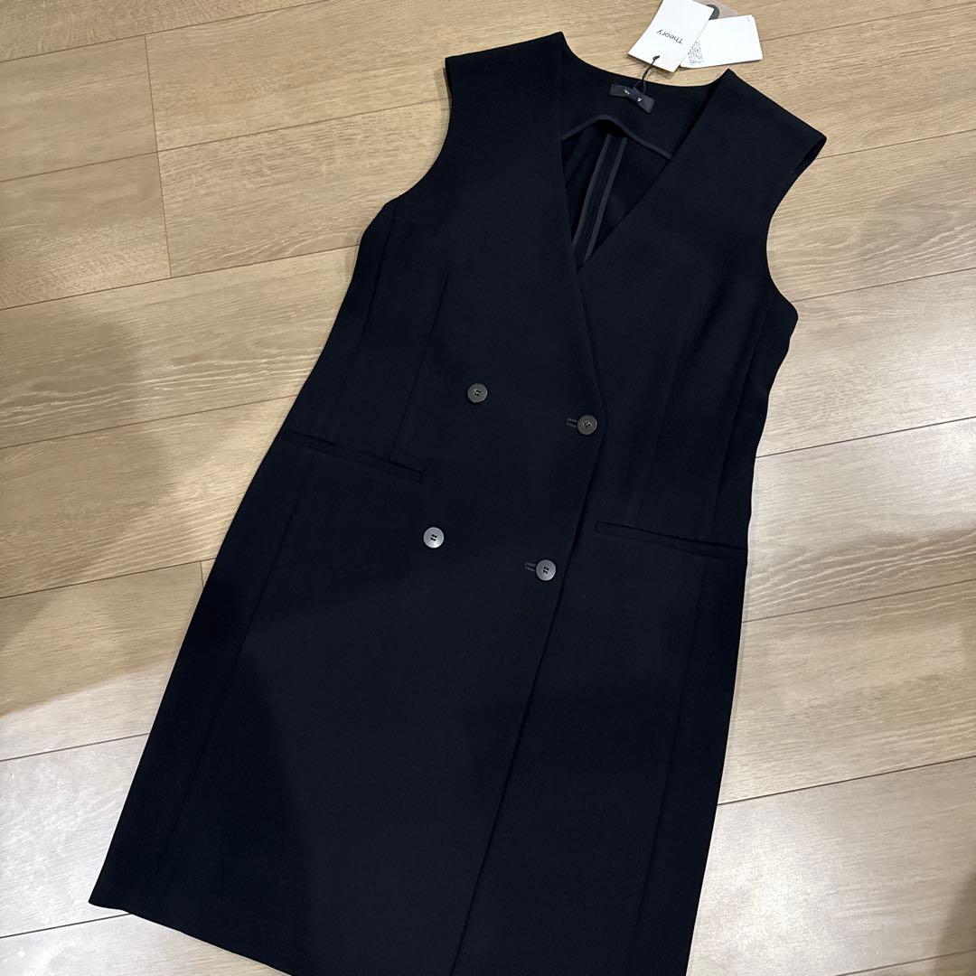 Theory ブラック ノースリーブ ベスト
