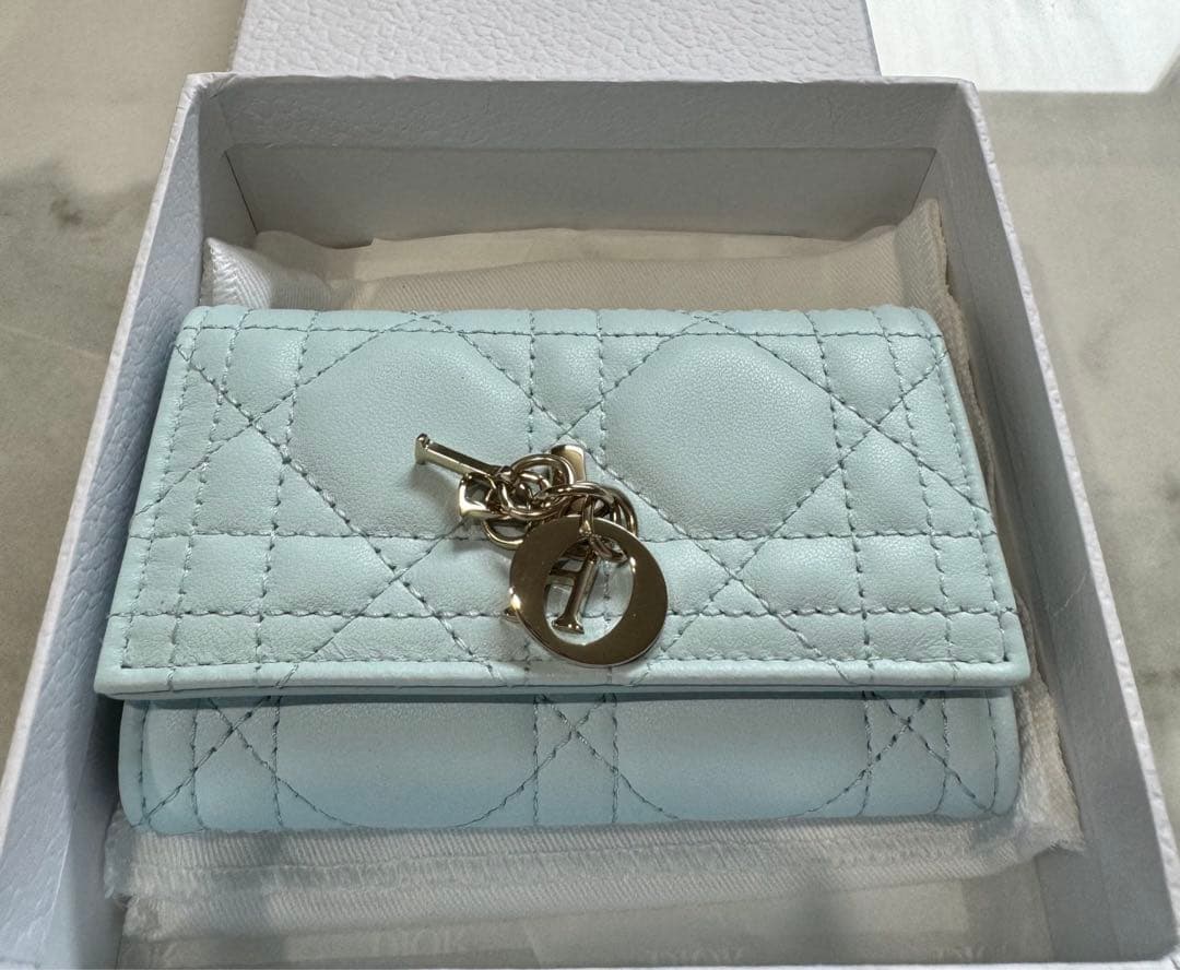 日本限定　完売品　MISS DIOR キーケース