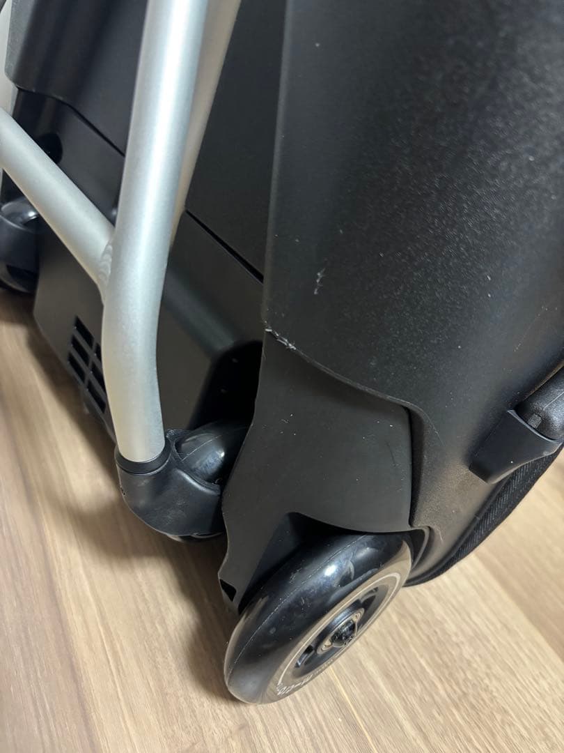 正規店購入　マイクロスケーター　ラゲッジイージー　子供が乗れるスーツケース