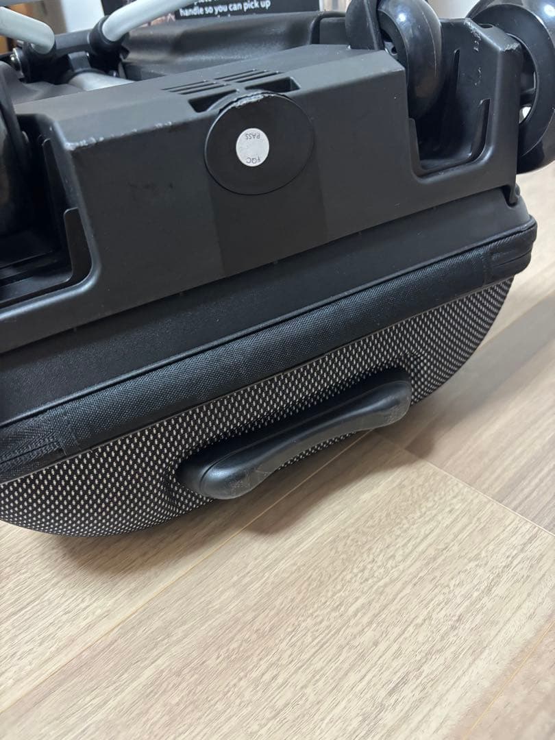 正規店購入　マイクロスケーター　ラゲッジイージー　子供が乗れるスーツケース