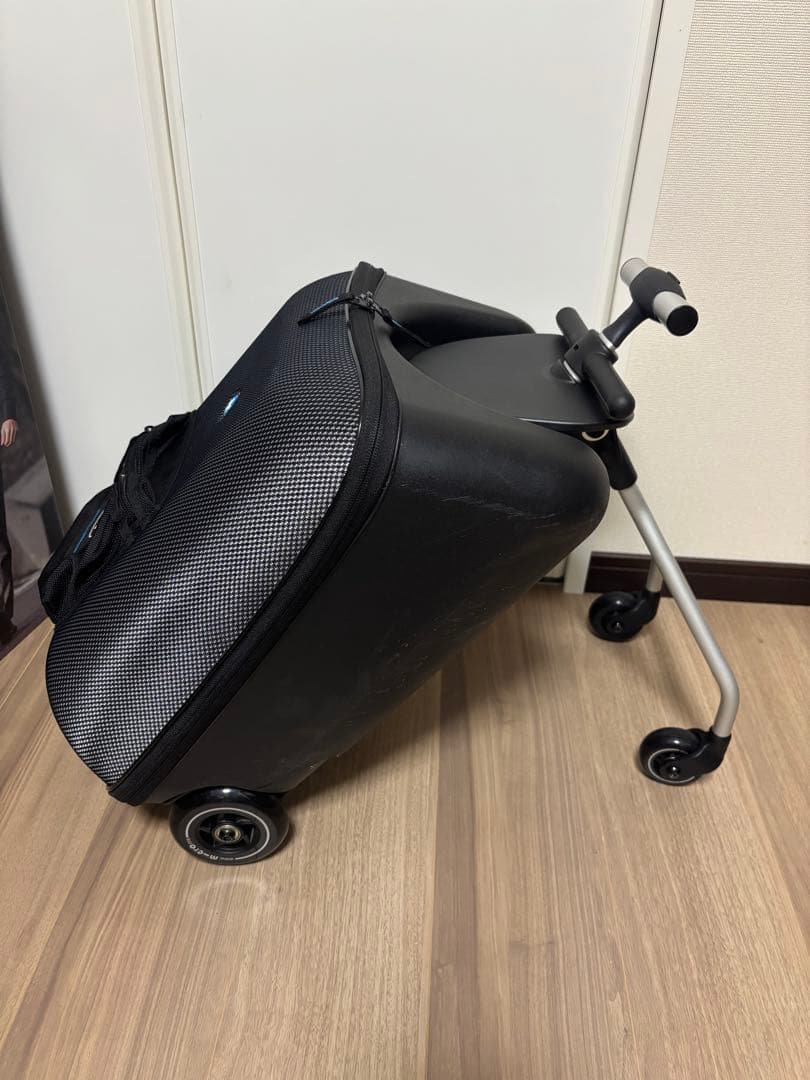 正規店購入　マイクロスケーター　ラゲッジイージー　子供が乗れるスーツケース