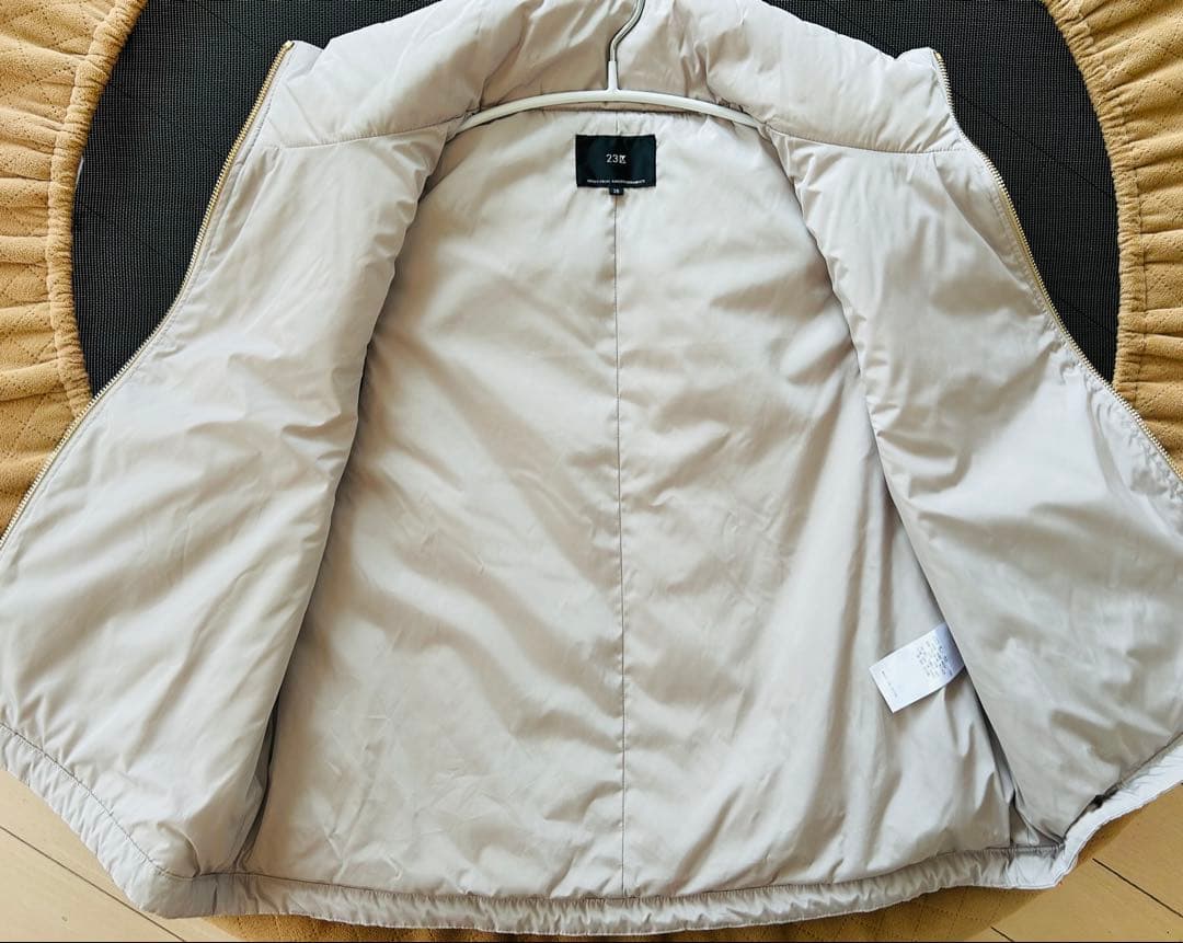 【美品】2024AW 23区 中綿 ショートパディング ベスト 38 ベージュ