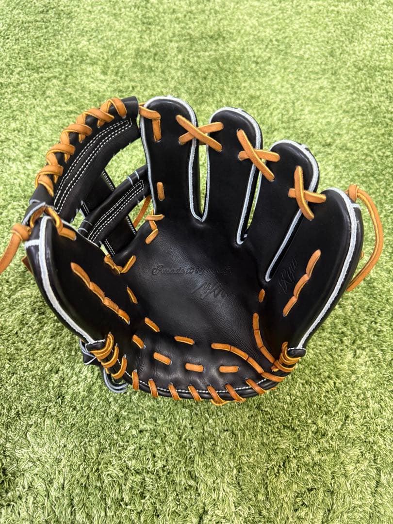 Ryu 硬式グローブ 黒 ホワイトステッチ 内野手用