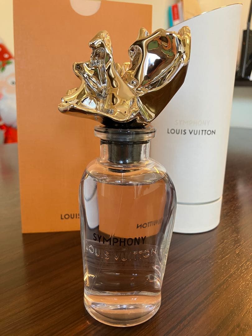 ルイヴィトン　シンフォニー　香水