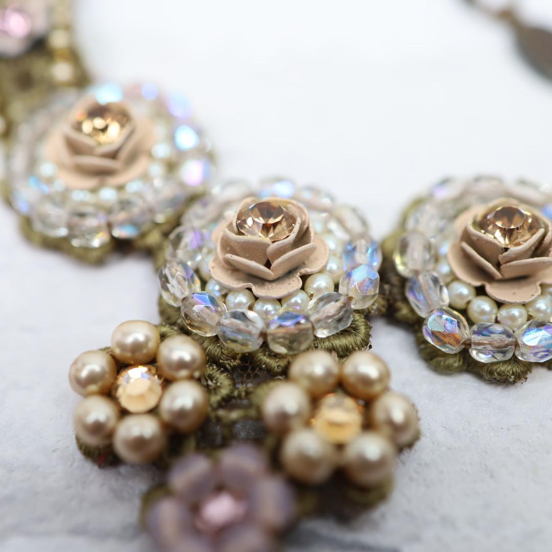 希少 ミハエルネグリン ネックレス フラワーモチーフ ラインストーン