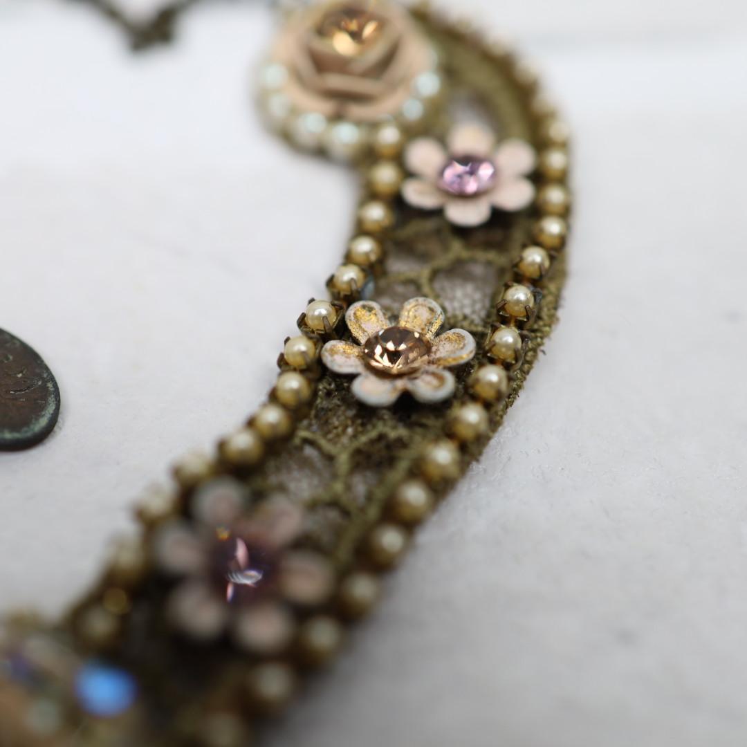 希少 ミハエルネグリン ネックレス フラワーモチーフ ラインストーン