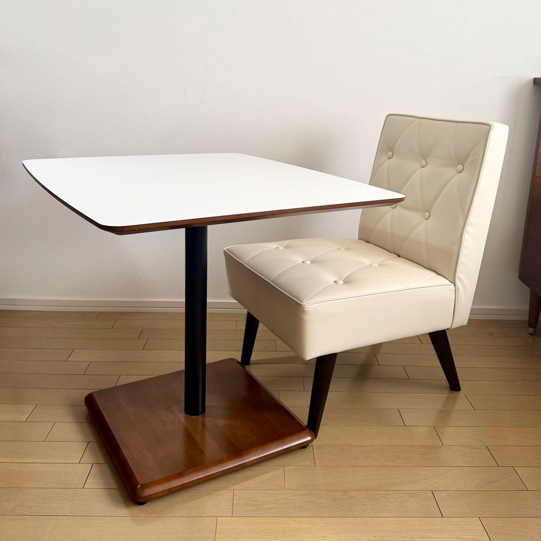 【カリモク60】カフェテーブル