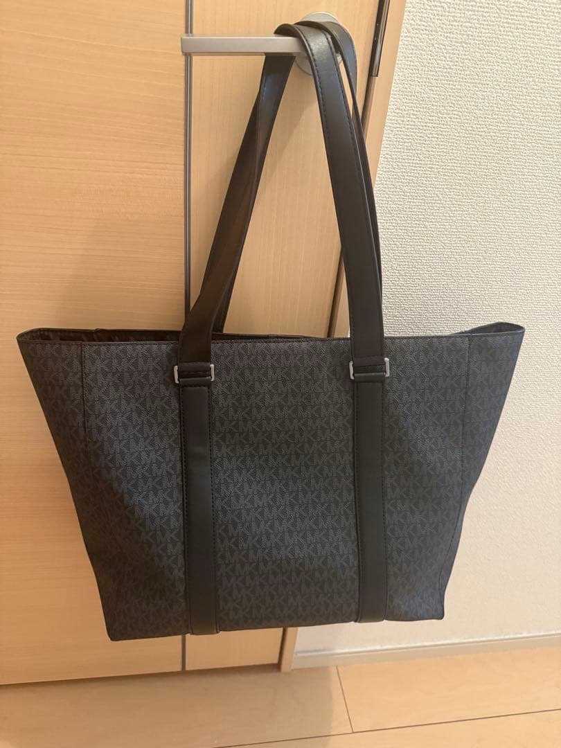 MICHAEL KORS ブラックトートバッグ