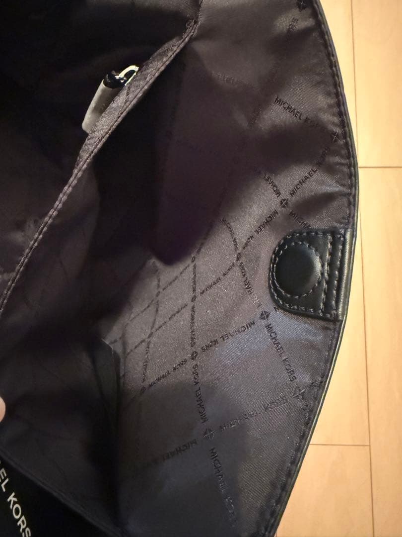 MICHAEL KORS ブラックトートバッグ