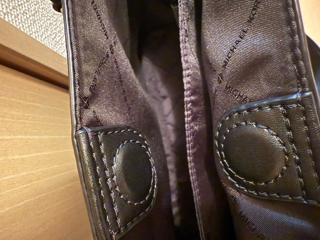 MICHAEL KORS ブラックトートバッグ