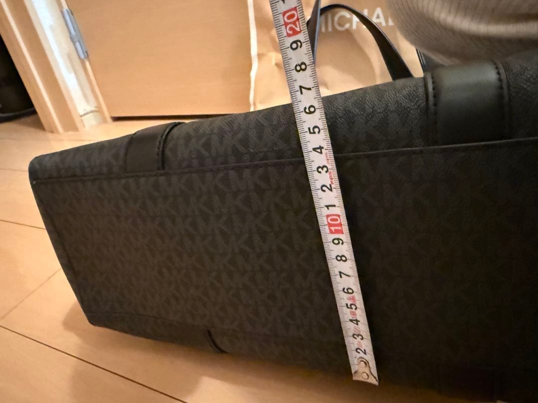 MICHAEL KORS ブラックトートバッグ