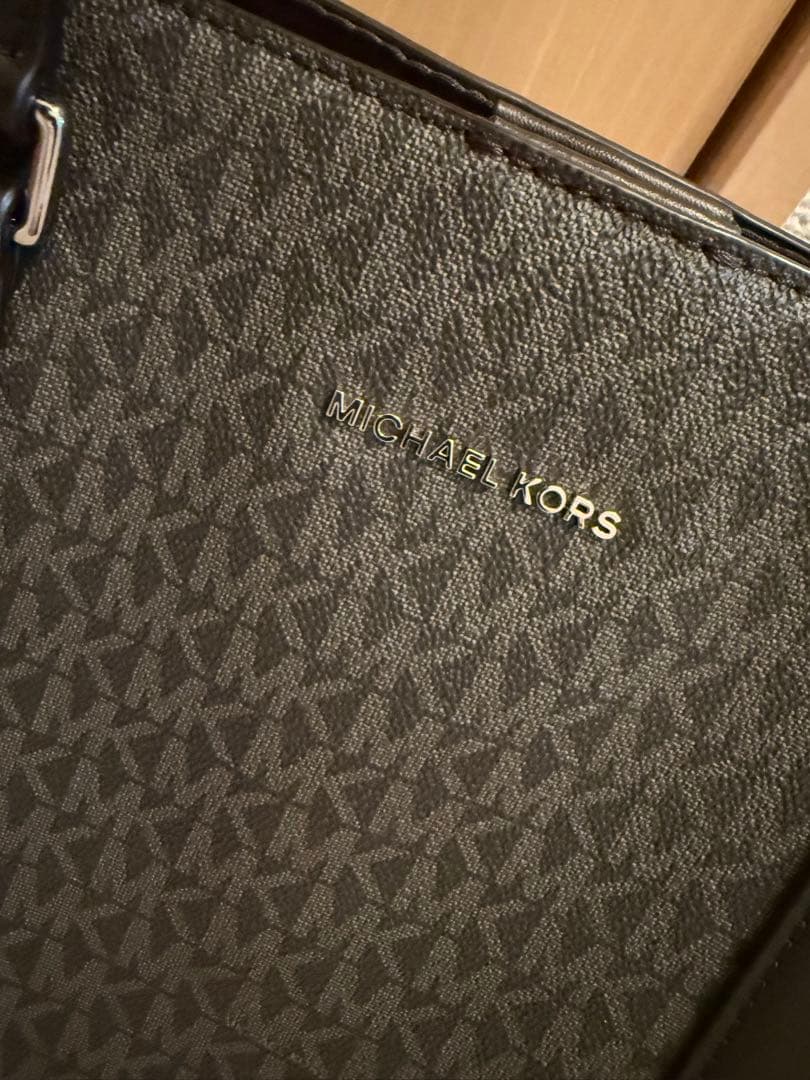 MICHAEL KORS ブラックトートバッグ