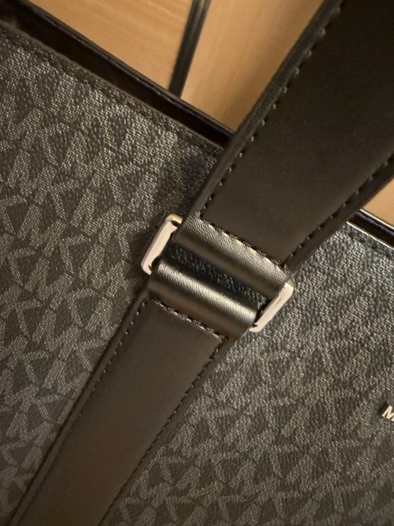 MICHAEL KORS ブラックトートバッグ