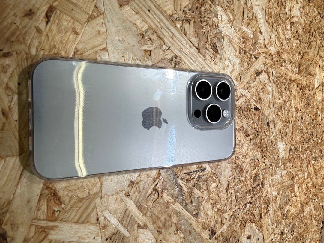 携帯電話本体 iPhone 15 pro 256gb