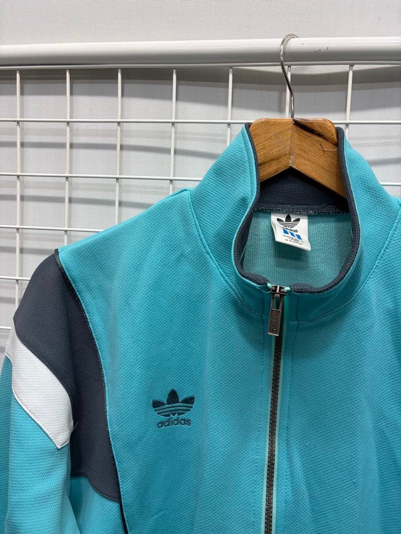 ［adidas］アディダス　 トラックジャケット　水色系　O 2512-222