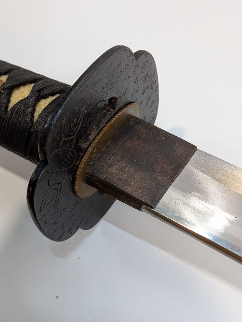 P865【模造刀】美術刀 短刀 脇差 刀掛け 刀袋付 豪華拵え 居合 コスプレ