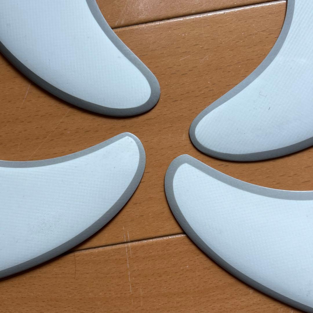 K*可様 FCS2 XLサイズ ハーレーイングルビー　クアッドフィン　エアコア