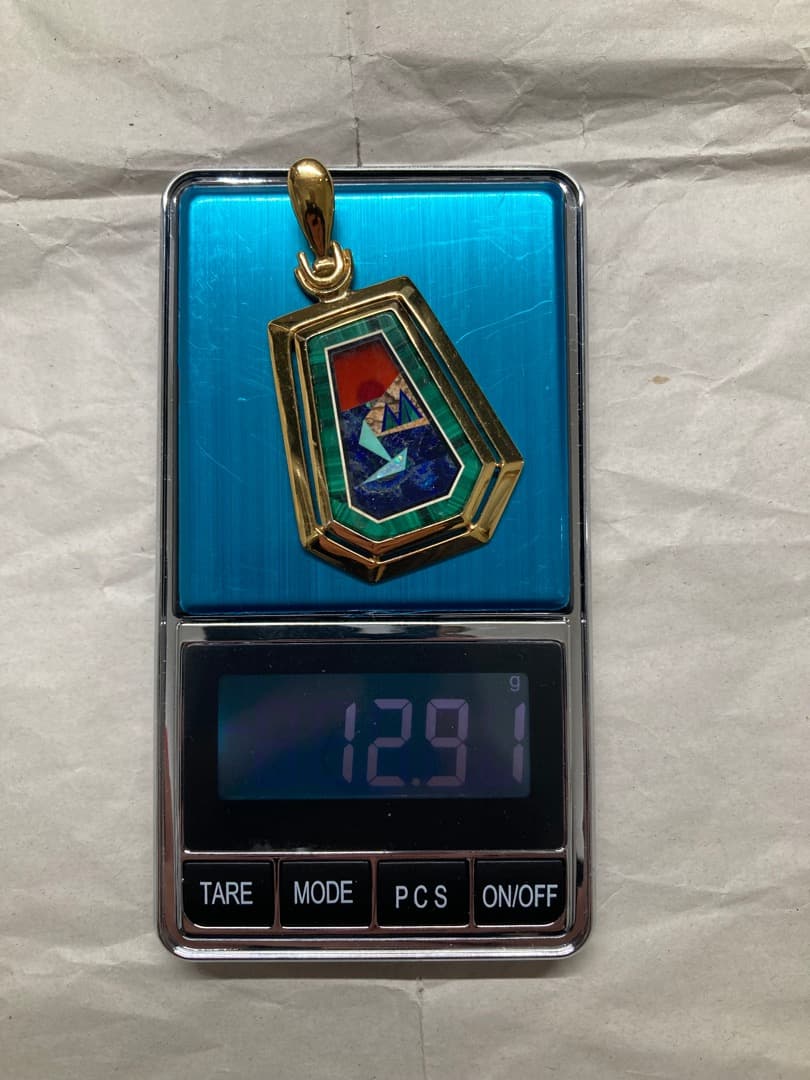 刻印 ゴールド マラカイト 天然石 象嵌 ペンダント 高級 アート 芸術