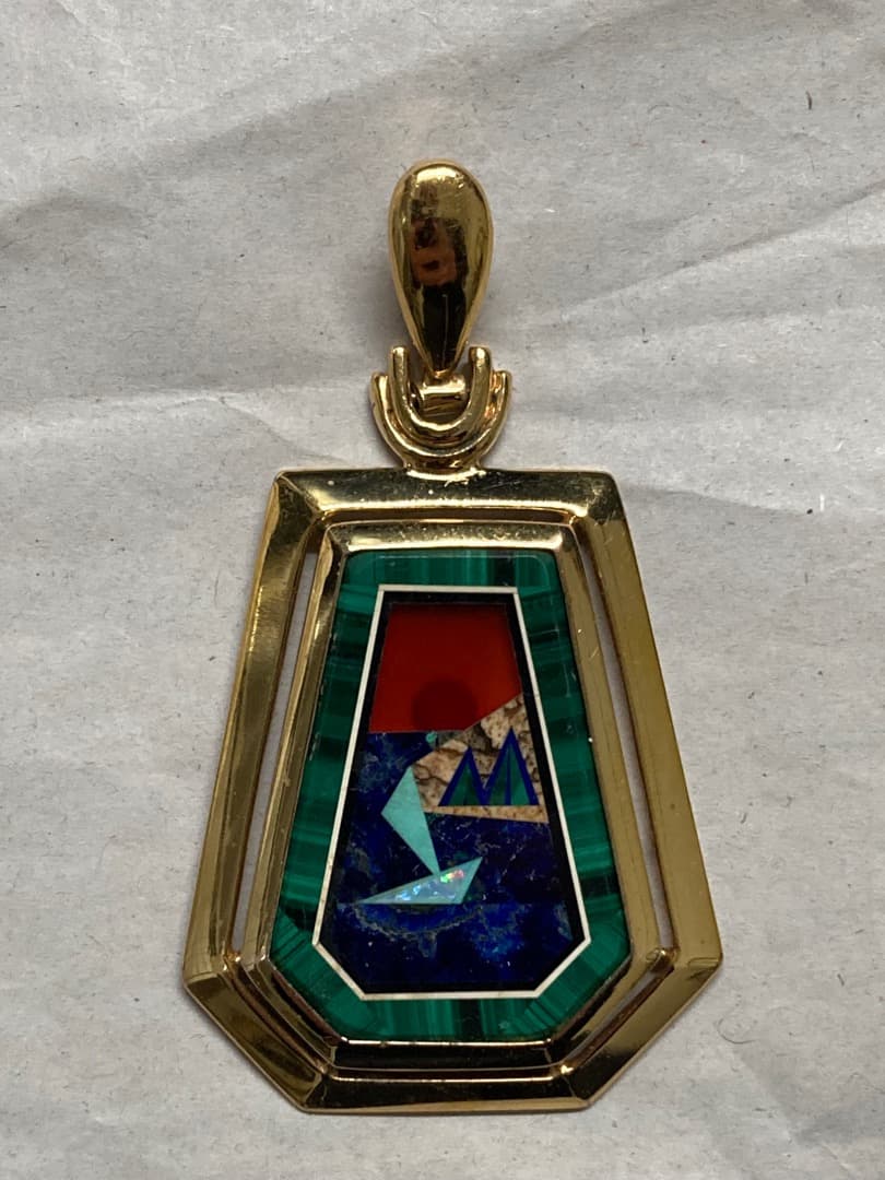 刻印 ゴールド マラカイト 天然石 象嵌 ペンダント 高級 アート 芸術