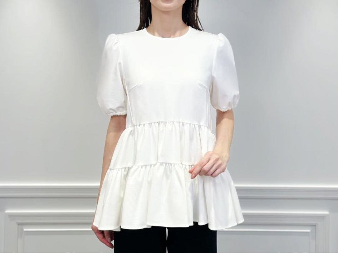 【新品未使用】アベニールエトワール　ギャザー切替パフスリーブカットソー