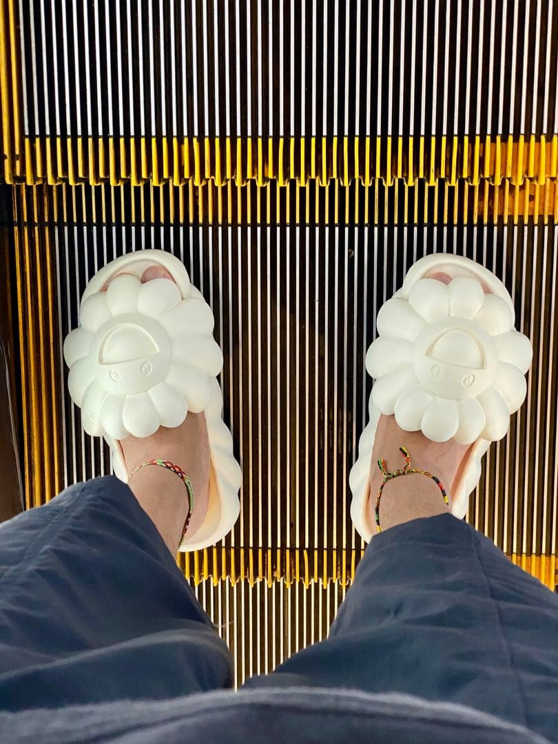 ト*ロ様 村上隆　サンダル　Ohana Full-Bloom Star Whit