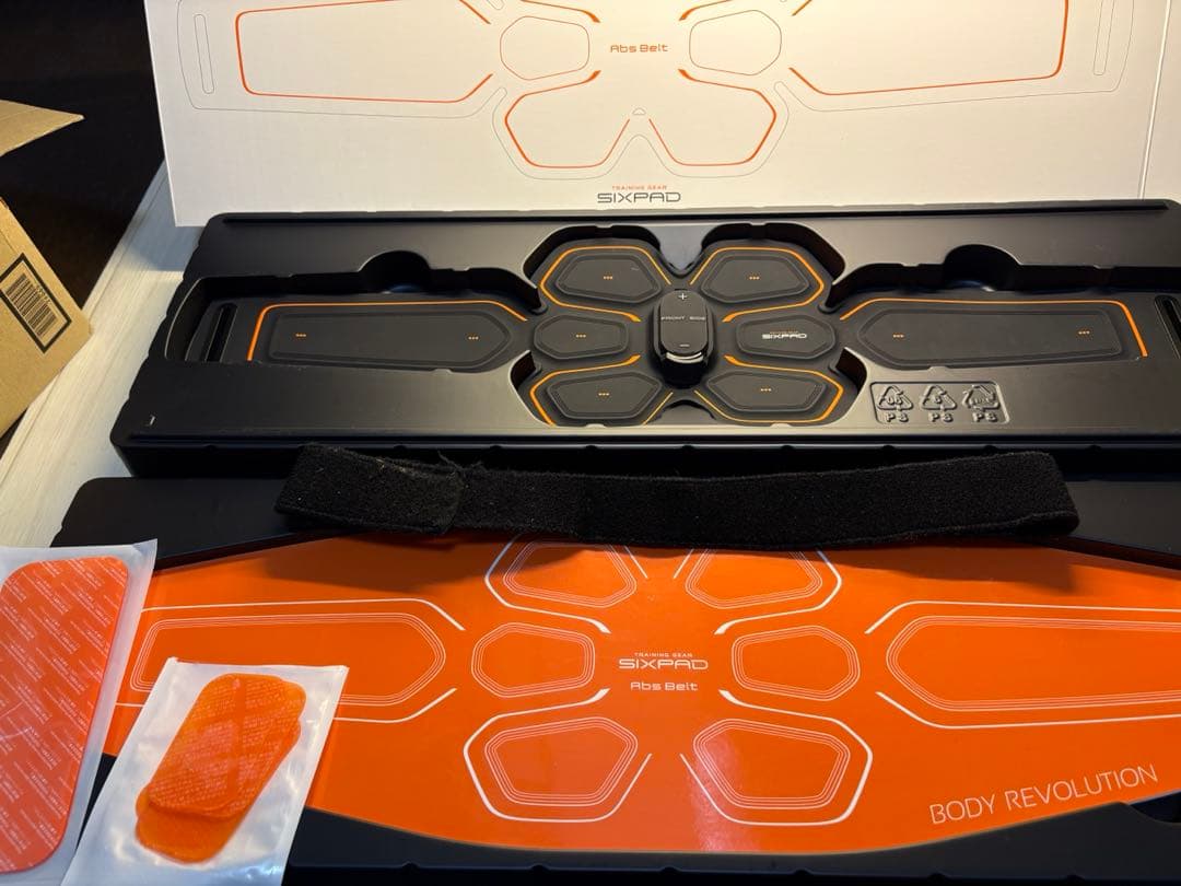 【お盆限定セール】【美品】シックスパッド　アブズベルト　S/M/L