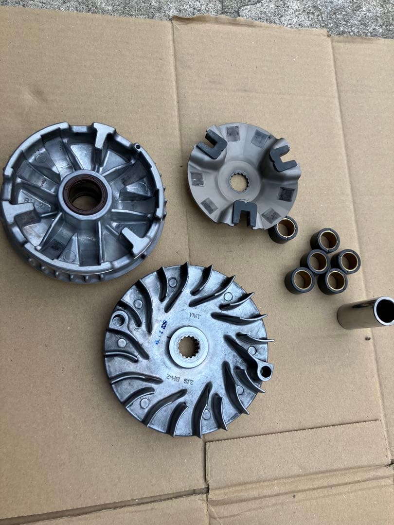 シグナス4型　駆動系　ノーマル　純正　プーリー　クラッチ