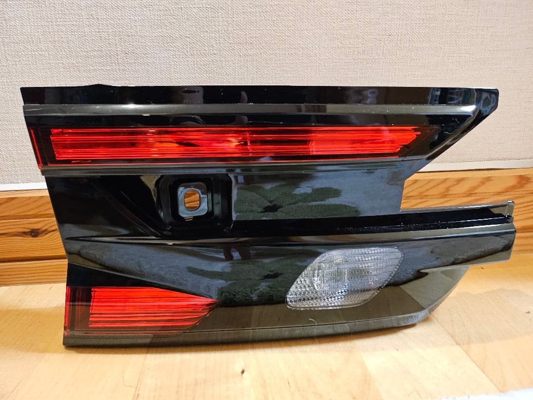 スバル レヴォーグ/レイバック VN5 純正 リアフィニッシャー左右 かずや様