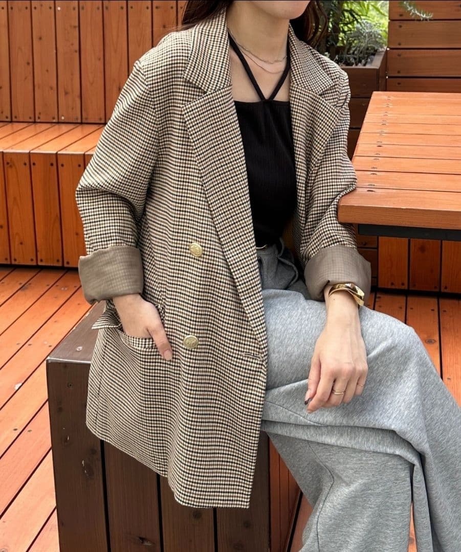 Thevon GOLDボタンテーラードジャケット