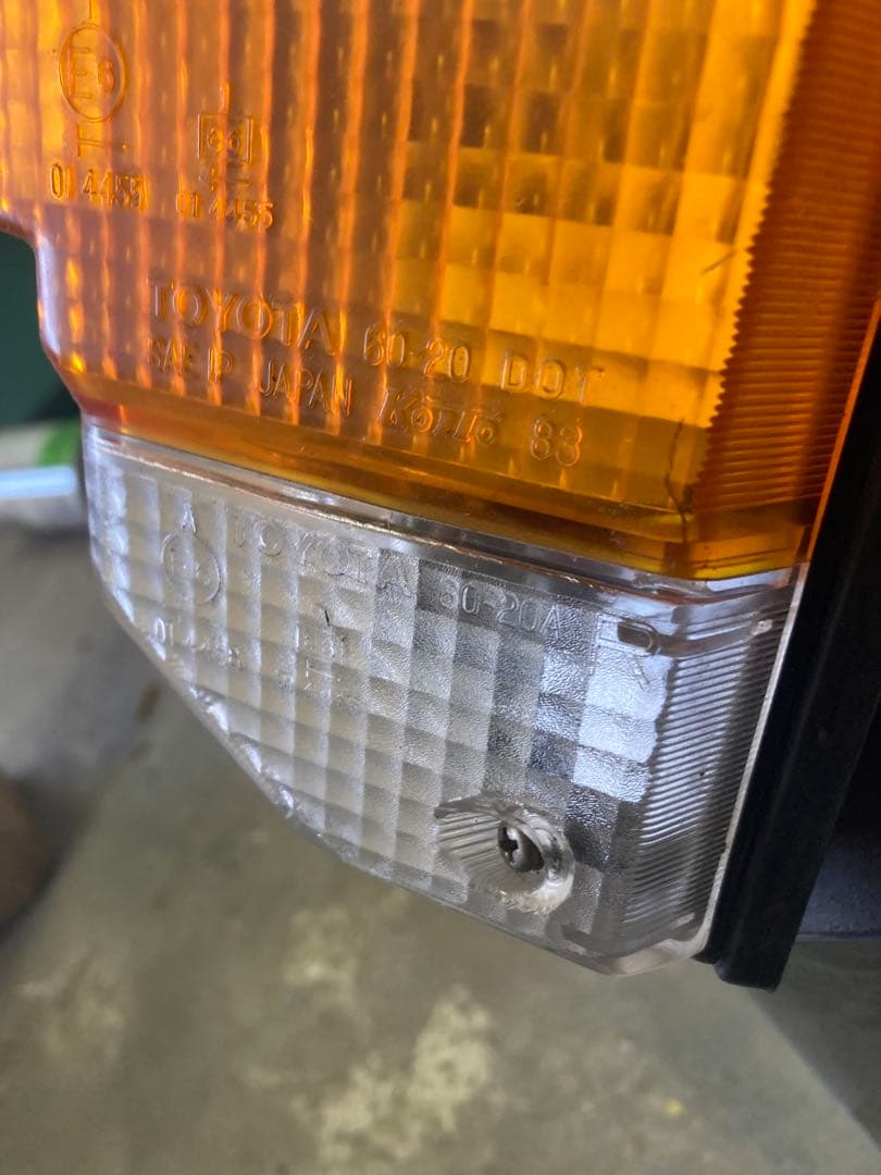 ランドクルーザー70 前期中期、 純正フロント左右ウインカー